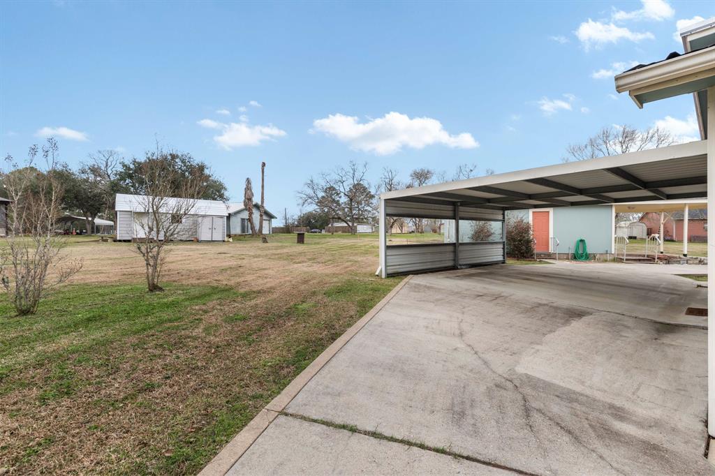 250 Muscovy Trail, Livingston, Texas image 32