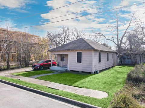 Photo of 3230 Bremond Street, Houston, TX 77004 (MLS # 31319153) Photo of 3230 Bremond Street, Houston, TX 77004 (MLS # 31319153)
