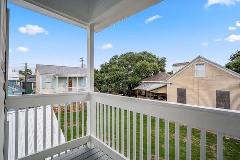 Single Family Residence in Galveston TX 1401 21st Street 38.jpg