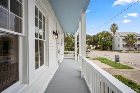 Single Family Residence in Galveston TX 1401 21st Street 42.jpg