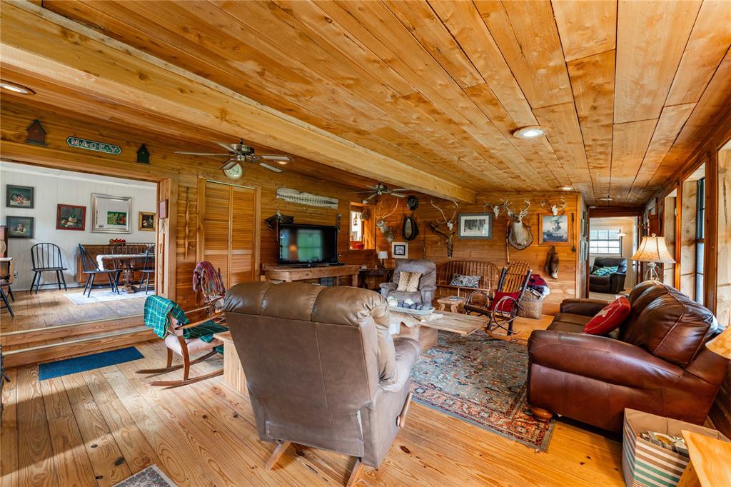 24661 Squirrel Road, New Ulm, Texas image 14