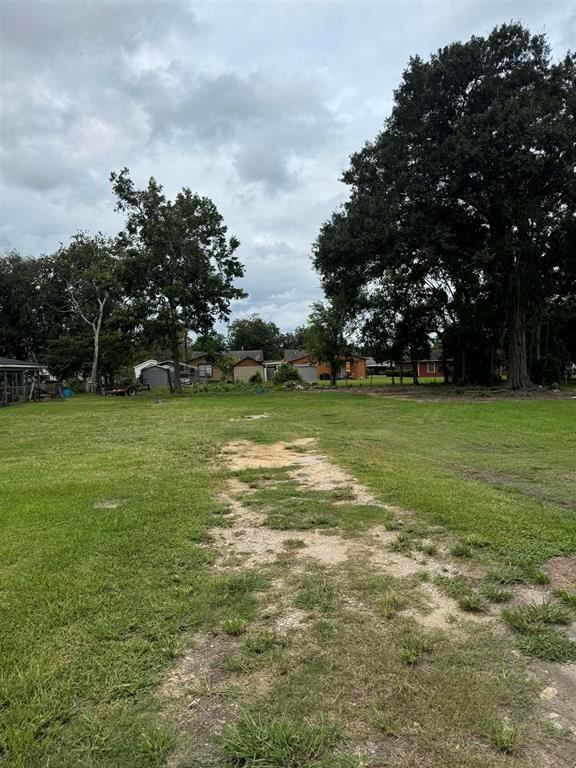 2740 Palestine Street, Beaumont, Texas image 2