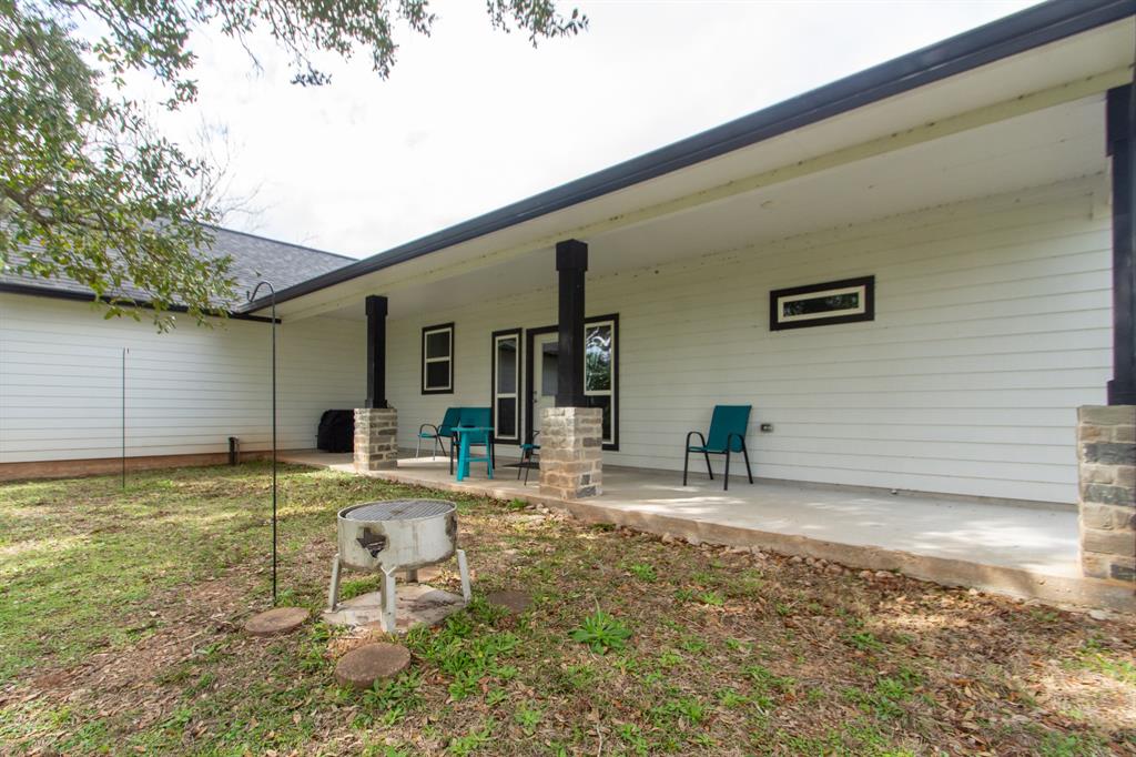 202 Horse Shoe Trail, Angleton, Texas image 28