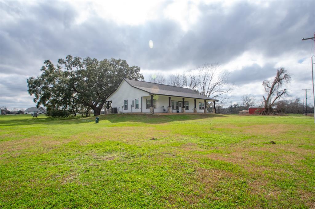 202 Horse Shoe Trail, Angleton, Texas image 34