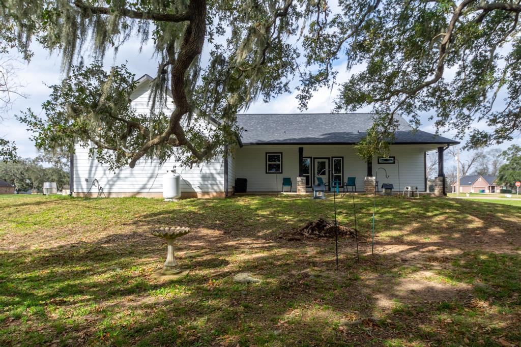 202 Horse Shoe Trail, Angleton, Texas image 27