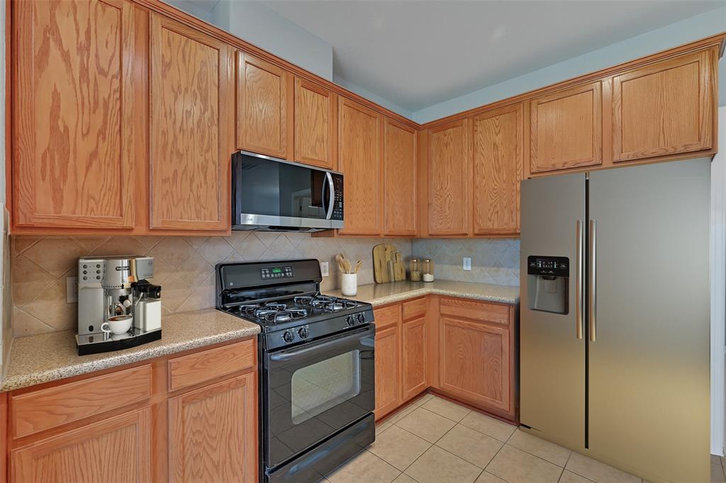 2971 Winter Berry Court, Pearland, Texas image 8