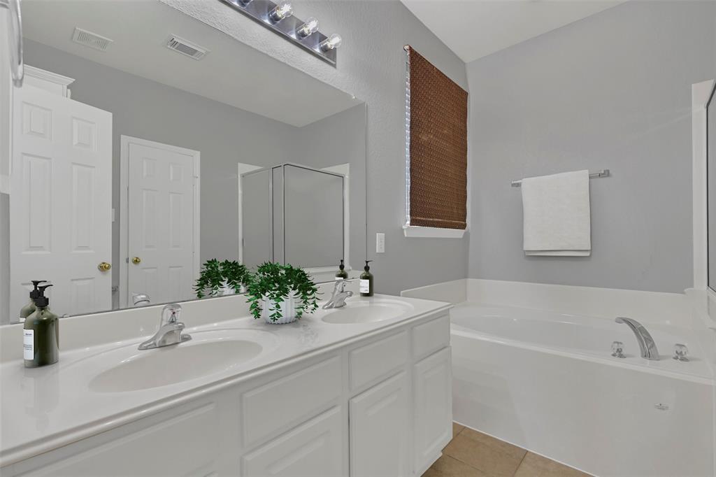 2971 Winter Berry Court, Pearland, Texas image 15