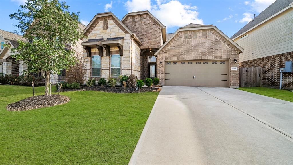 1856 Alyssa Way, Alvin, Texas image 3