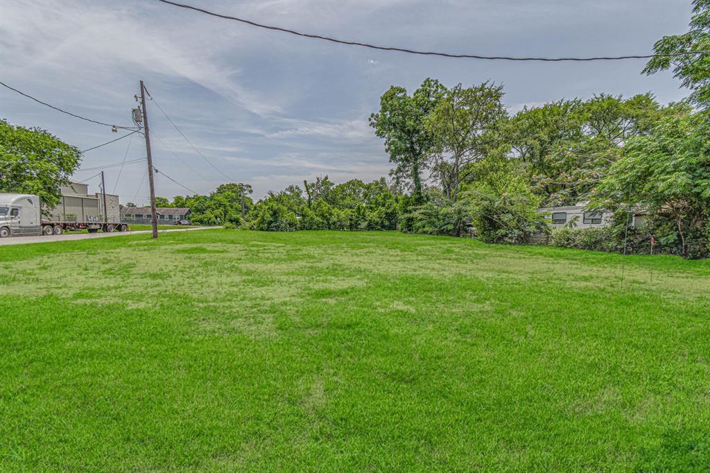 317 Woodson Street, Willis, Texas image 3