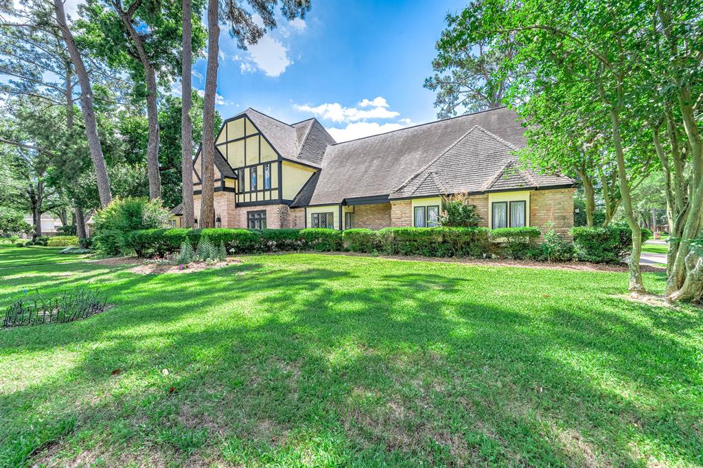 9911 Oxted Lane