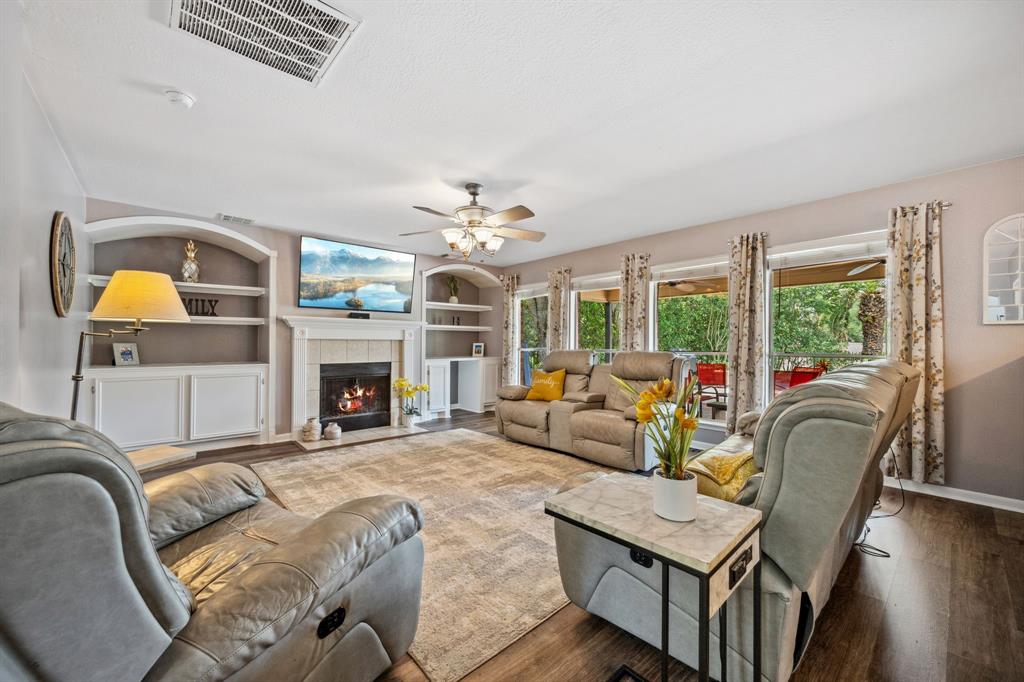 7703 Silver Lure Drive, Humble, Texas image 6