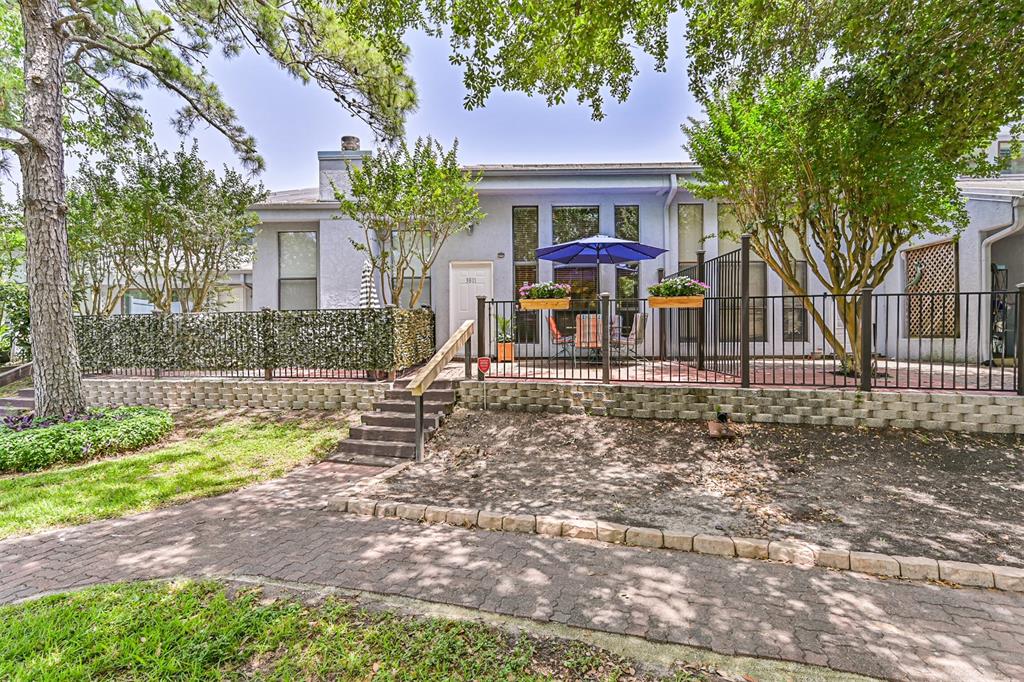 3811 Sunrise Drive #11, La Porte, Texas image 1