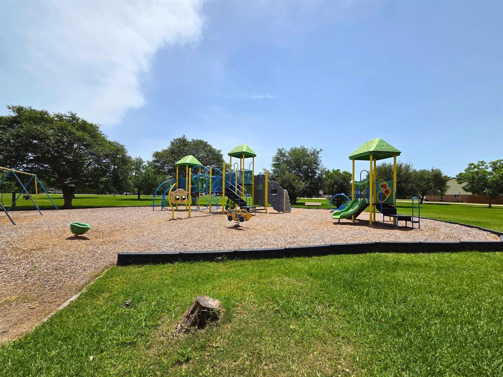 3811 Sunrise Drive #11, La Porte, Texas image 34