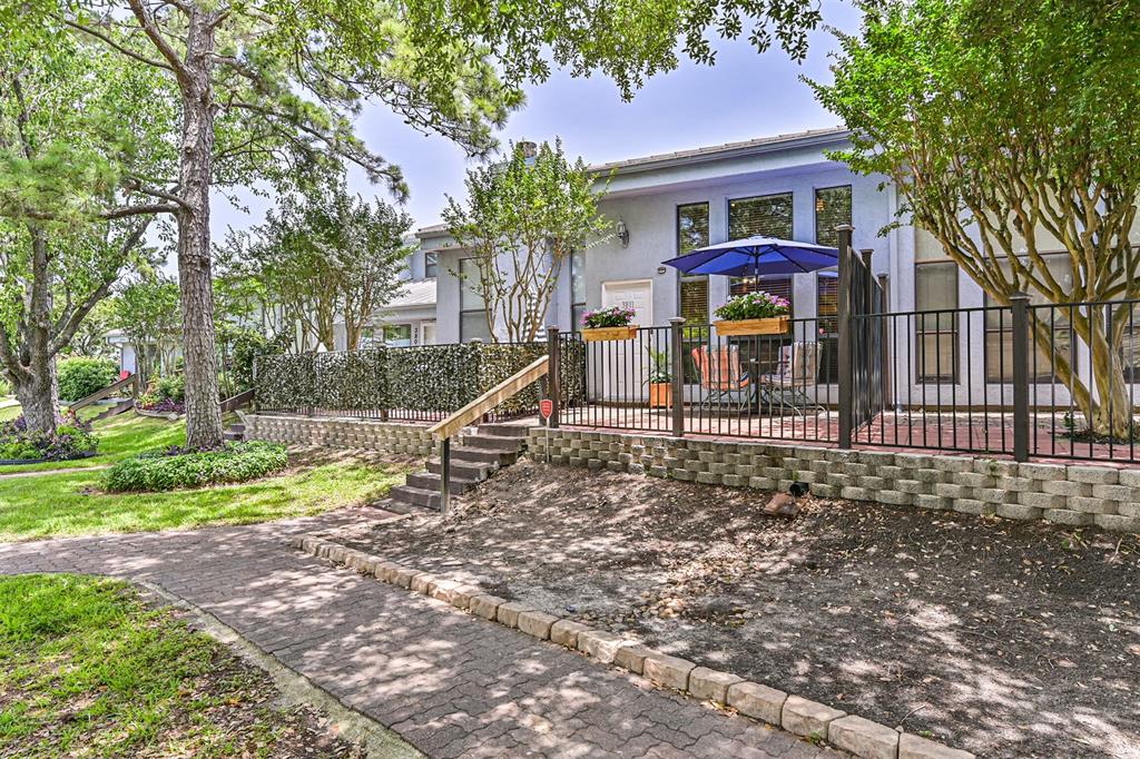 3811 Sunrise Drive #11, La Porte, Texas image 3