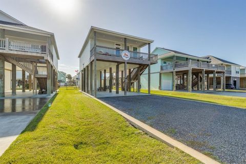 A home in Crystal Beach