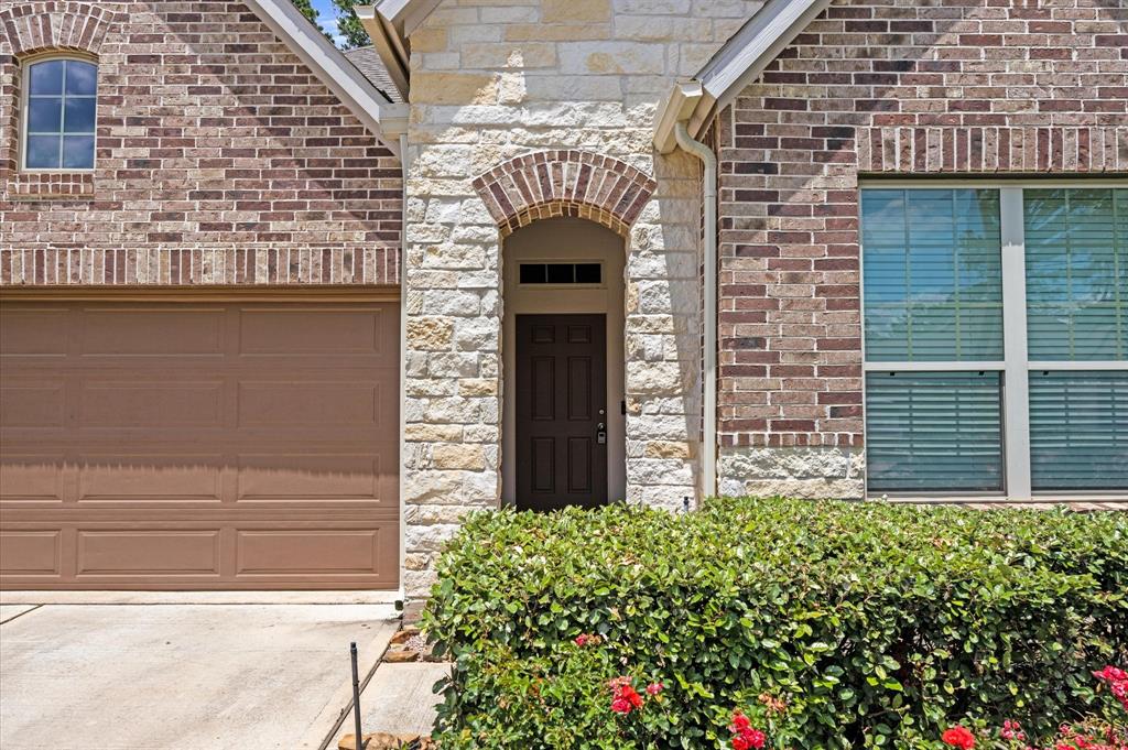 135 Winged Elm Court, Conroe, Texas image 4