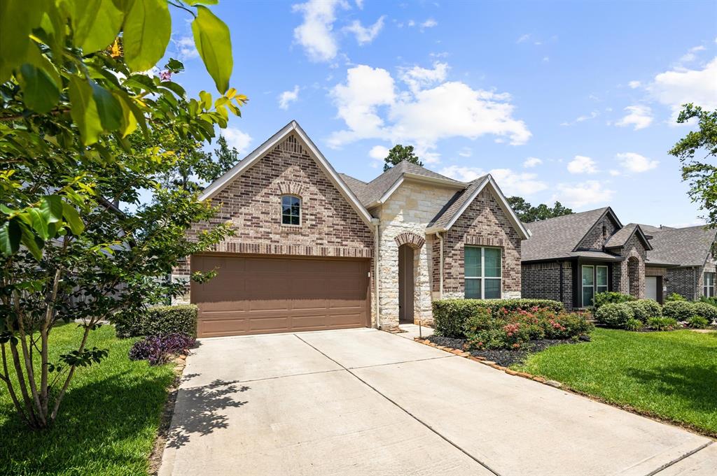 135 Winged Elm Court, Conroe, Texas image 3