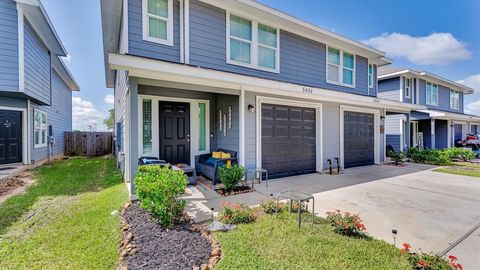 501-509 Hines Avenue Willis TX 77378