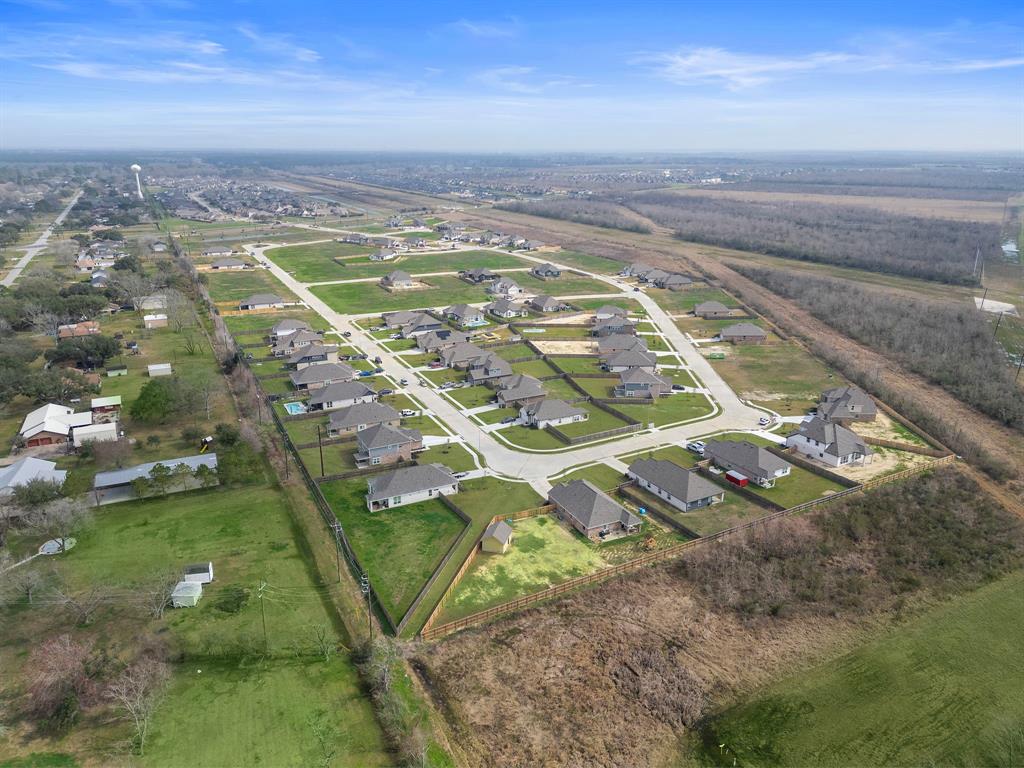 11026 Youngquist Drive, Mont Belvieu, Texas image 11