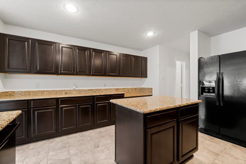 29610 Legends Bluff Drive, Spring, Texas image 13