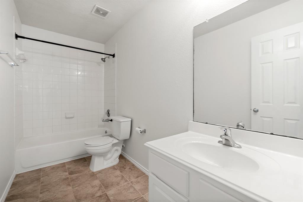 29610 Legends Bluff Drive, Spring, Texas image 32