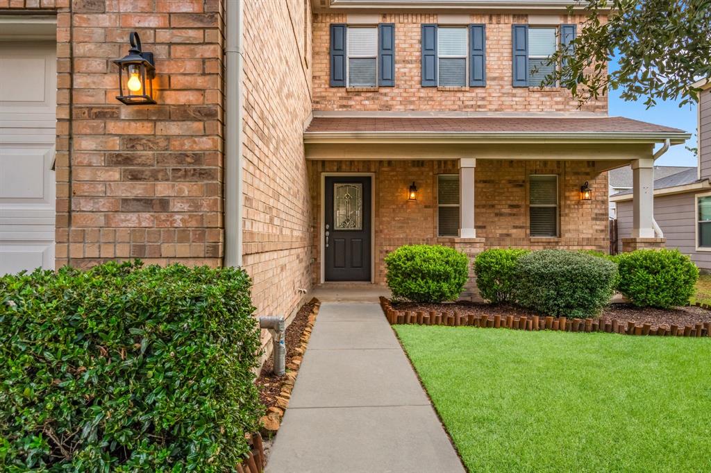 29610 Legends Bluff Drive, Spring, Texas image 2