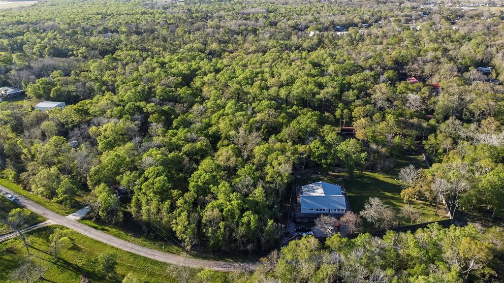 Wickwillow Lane, Alvin, Texas image 8
