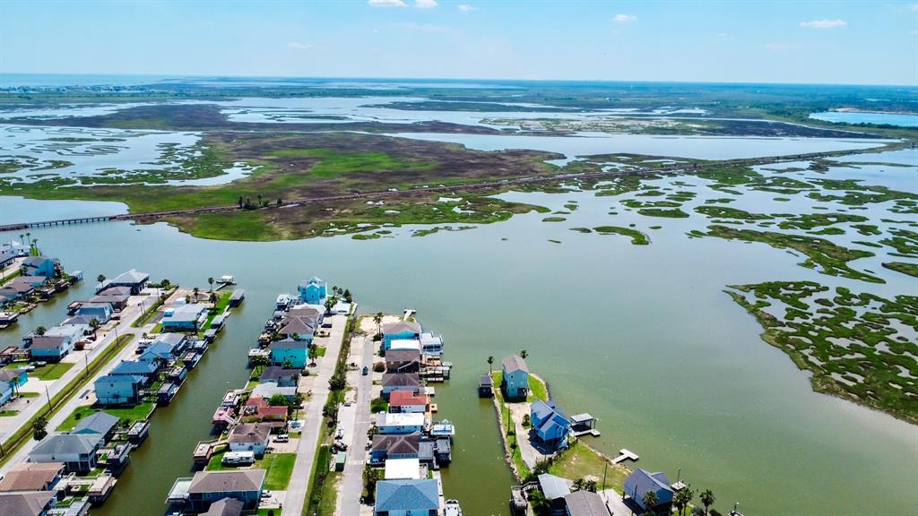 103 Bayou Vista Dr, Hitchcock, Texas image 9