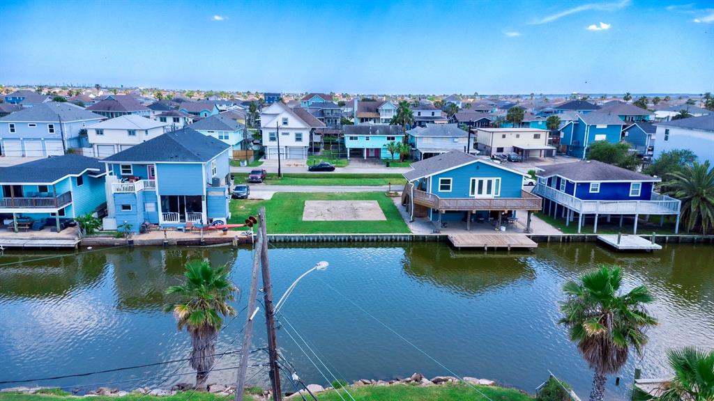 103 Bayou Vista Dr, Hitchcock, Texas image 3