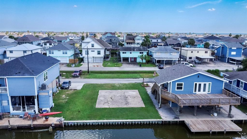 103 Bayou Vista Dr, Hitchcock, Texas image 1