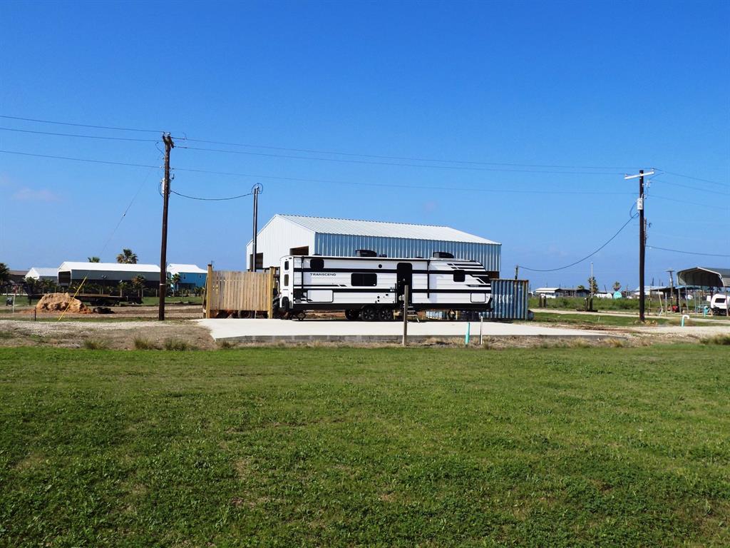 881 Blue Water Boulevard, Sargent, Texas image 1