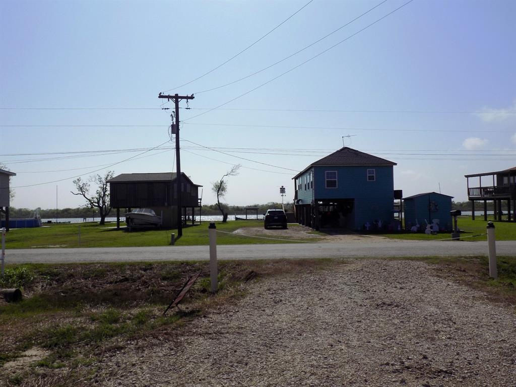881 Blue Water Boulevard, Sargent, Texas image 2