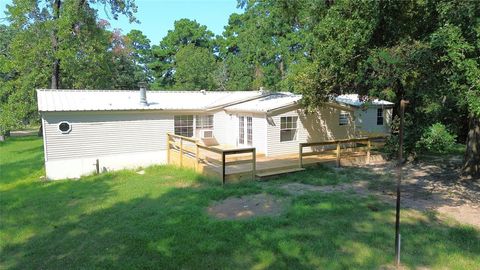 Photo of 392 Pine Street, Crockett, TX 75835 (MLS # 86443129) Photo of 392 Pine Street, Crockett, TX 75835 (MLS # 86443129)