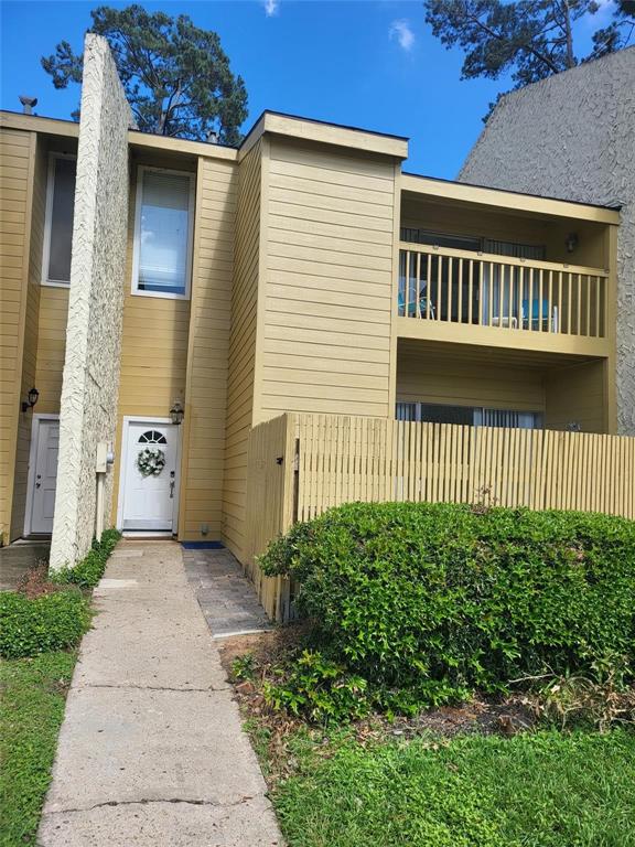 3922 Lakewood Drive