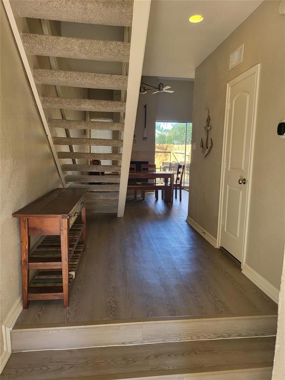 3922 Lakewood Drive