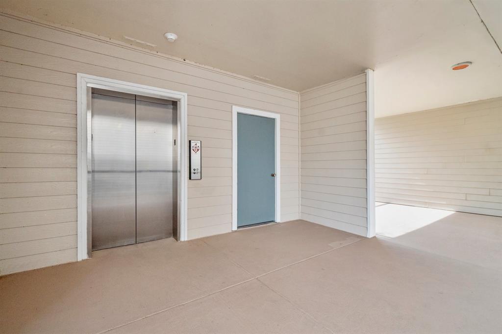 12800 Melville Drive B207