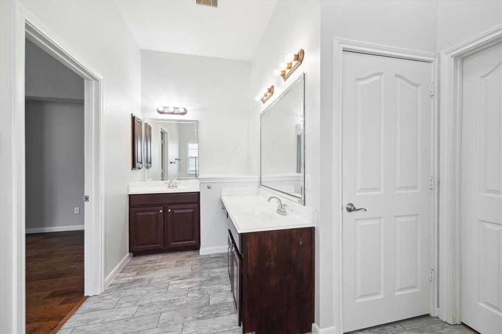 3614 Quarter Horse Trail, Manvel, Texas image 15