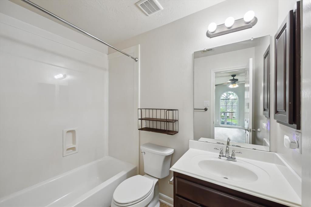3614 Quarter Horse Trail, Manvel, Texas image 22