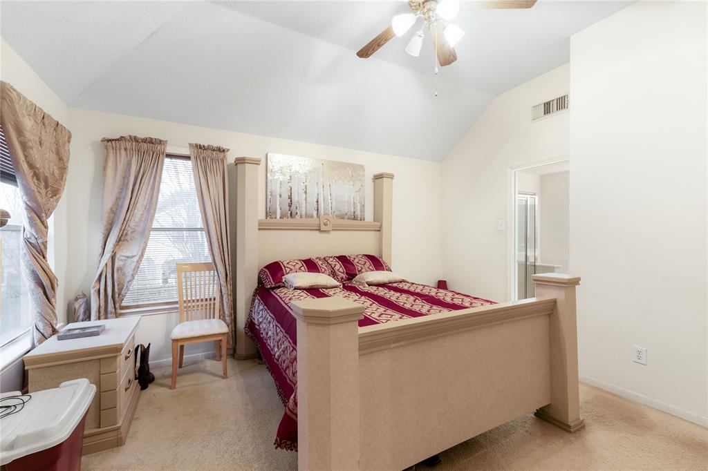 9615 Winter Run Drive, Houston, Texas image 12