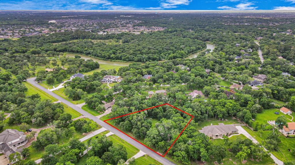 611 Oak Drive, Friendswood, Texas image 12