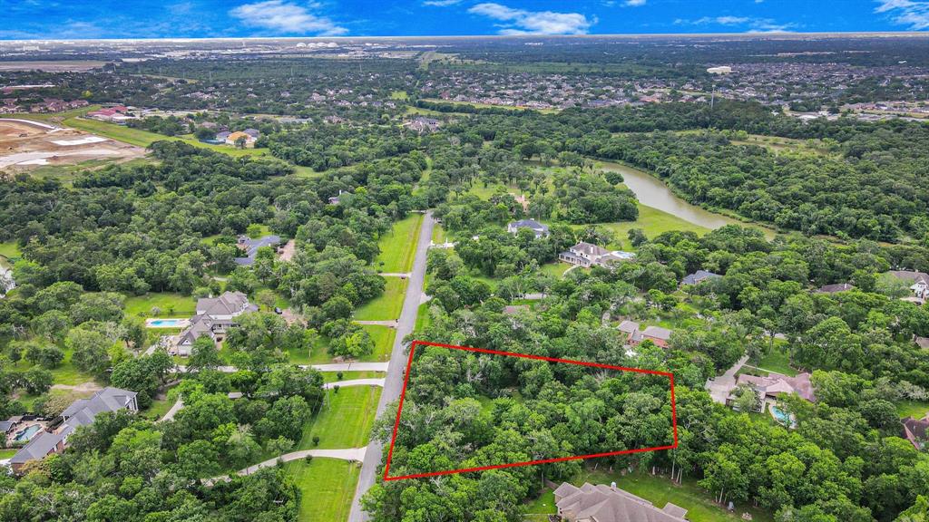611 Oak Drive, Friendswood, Texas image 13