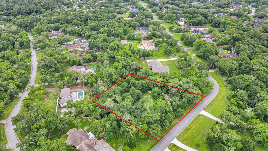 611 Oak Drive, Friendswood, Texas image 10