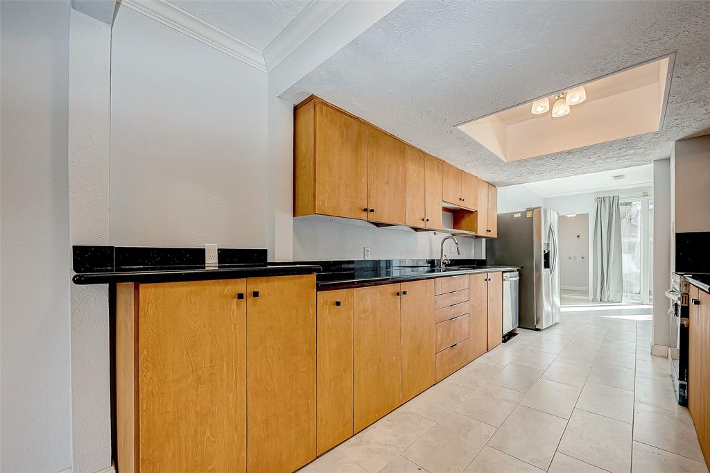 642 N Eldridge Parkway, Houston, Texas image 20