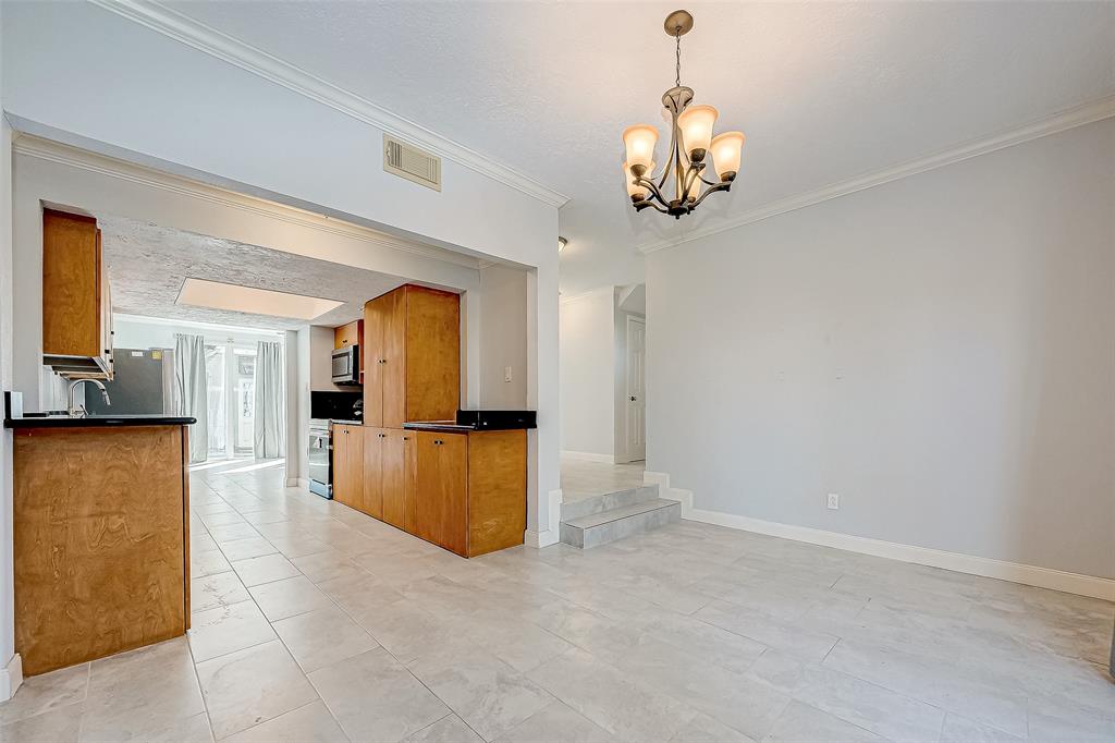 642 N Eldridge Parkway, Houston, Texas image 17
