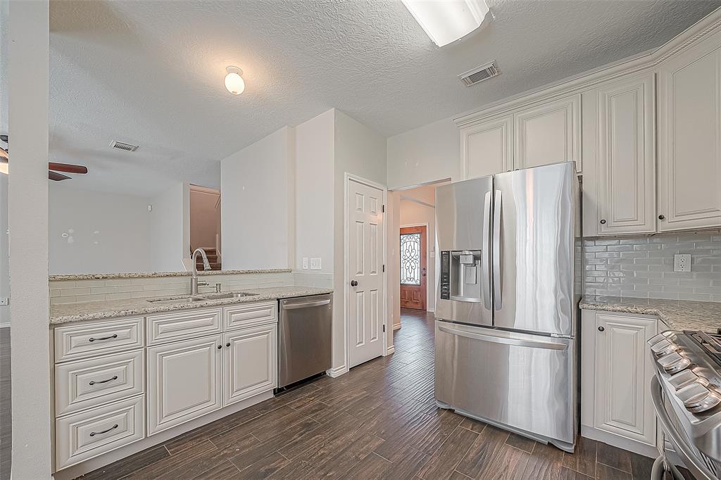 23123 Sandpiper Trail, Spring, Texas image 16