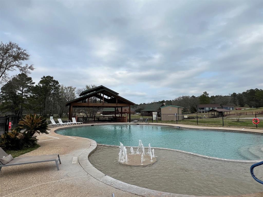 50 Wildwood Lake Drive, Huntsville, Texas image 7