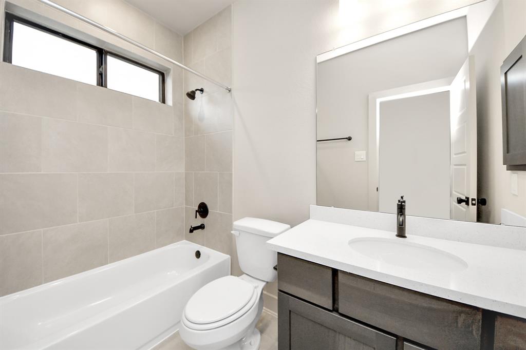 10123 Regatta Shore Drive, Missouri City, Texas image 36