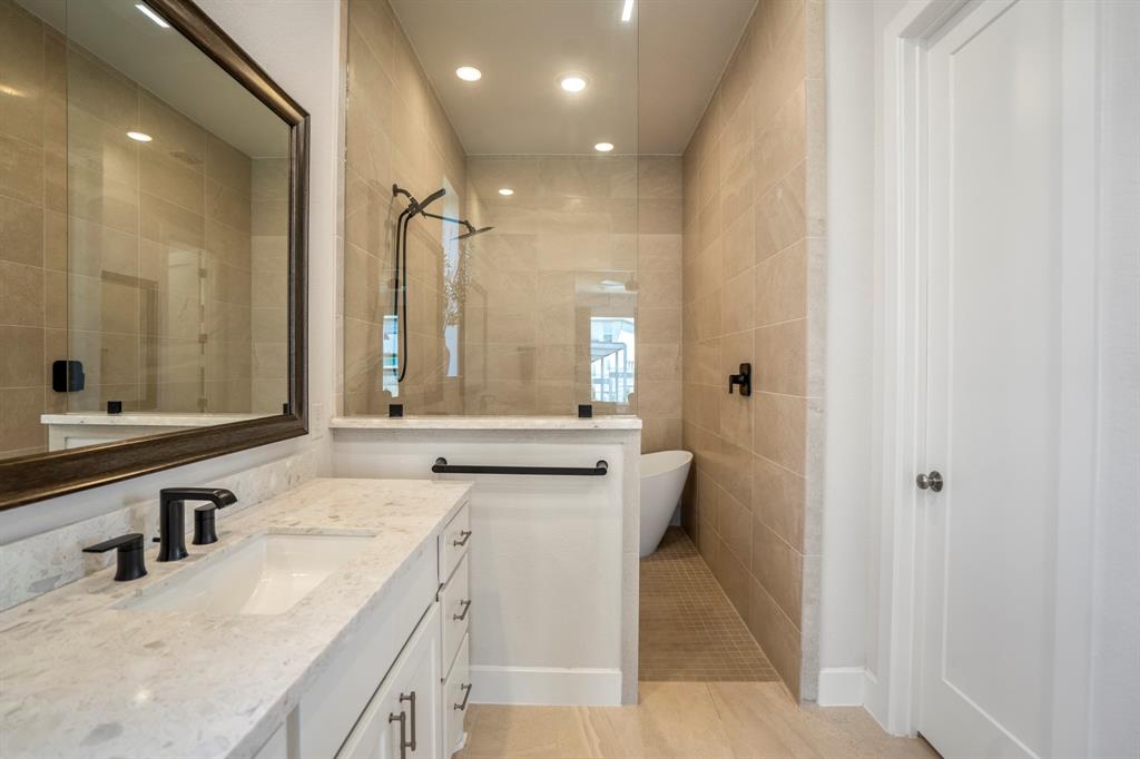 4638 Sanders Meadow Lane, Sugar Land, Texas image 24