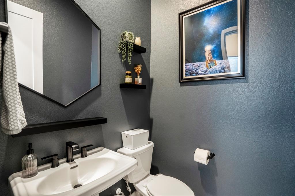 4638 Sanders Meadow Lane, Sugar Land, Texas image 6