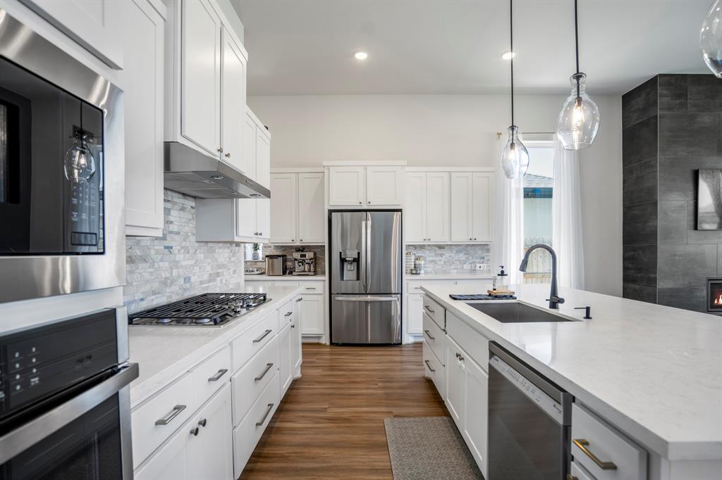 4638 Sanders Meadow Lane, Sugar Land, Texas image 17
